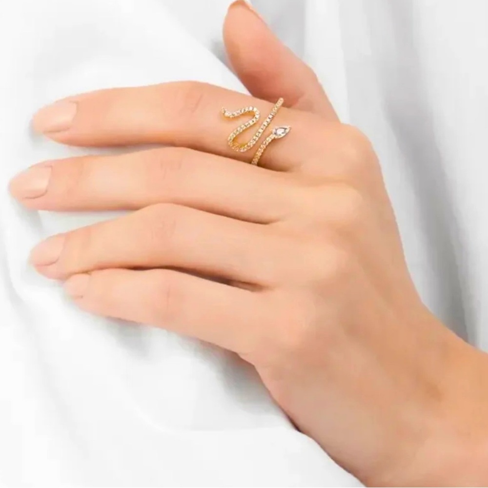 14K Gold Plated Swarovski Crystal Accented Winding Snake Ring Size 6 *NEW*